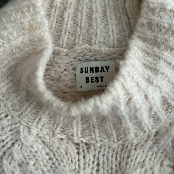 Sunday Best Knit Sweater Cream Size Small - Picture 2 of 2